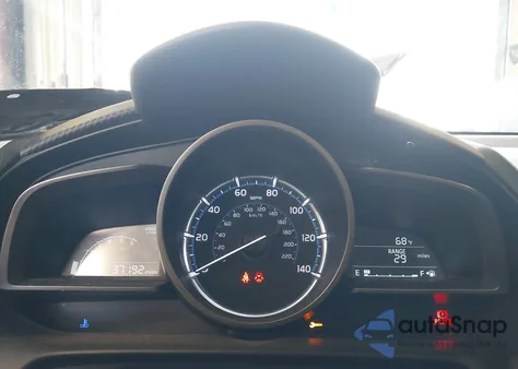 2019 Toyota Yaris Le z USA, uszkodzony, nr VIN 3MYDLBYV2KY517878